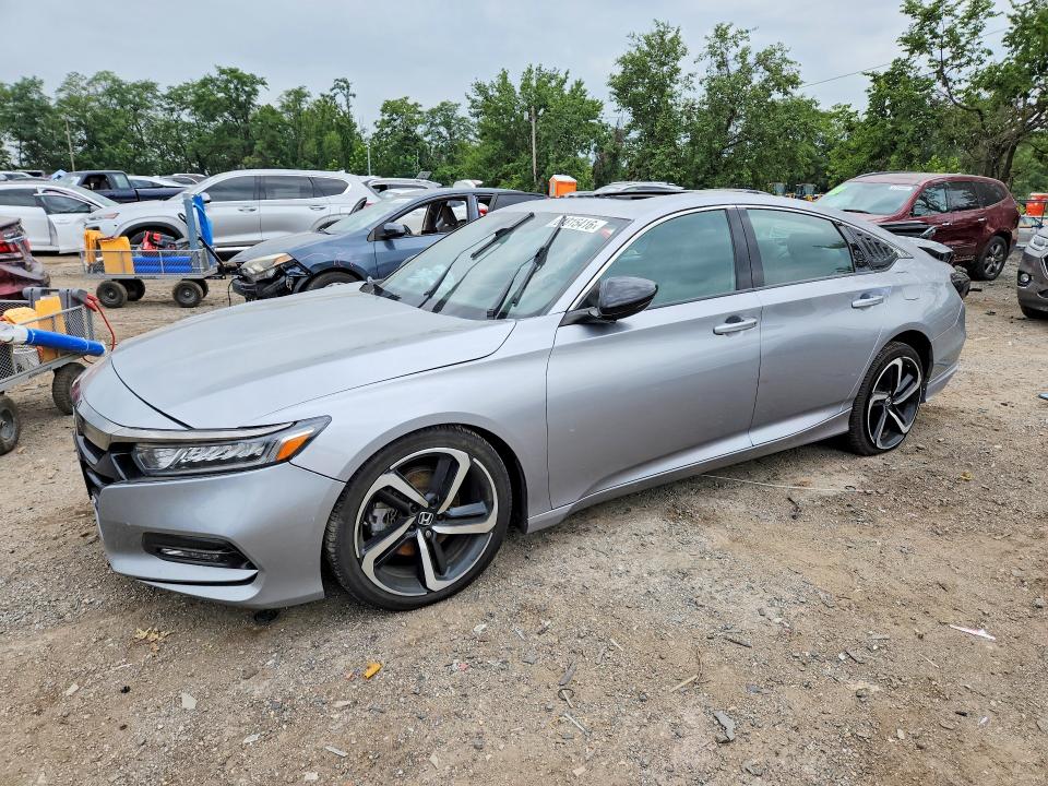 64815416 :رقم المزاد ، 1HGCV2F35JA040888 vin ، 2018 Honda Accord مزاد بيع