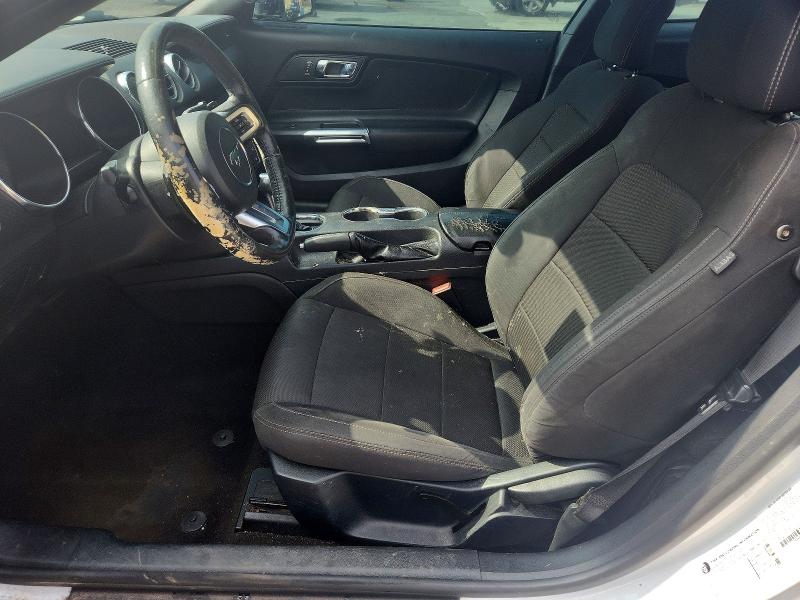 63695146 :رقم المزاد ، 1FA6P8AM8G5211780 vin ، 2016 Ford Mustang مزاد بيع