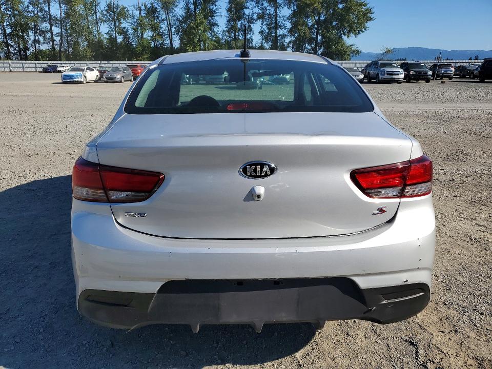 2018 Kia Rio მანქანა იყიდება აუქციონზე, vin: 3KPA24AB1JE068144, აუქციონის ნომერი: 64774056