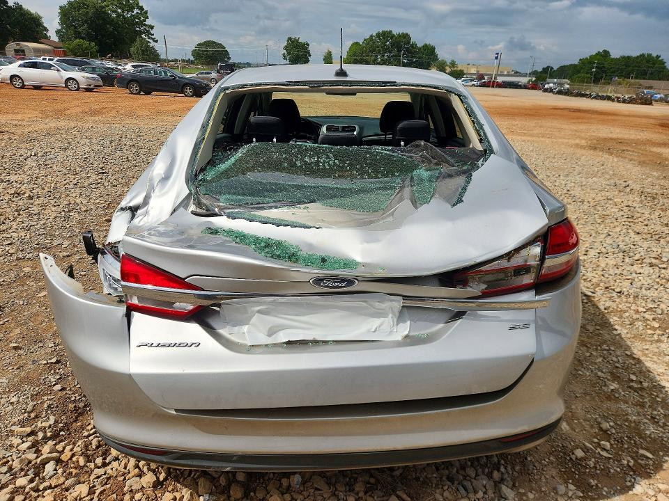 63323346 :رقم المزاد ، 3FA6P0H72JR197929 vin ، 2018 Ford Fusion مزاد بيع