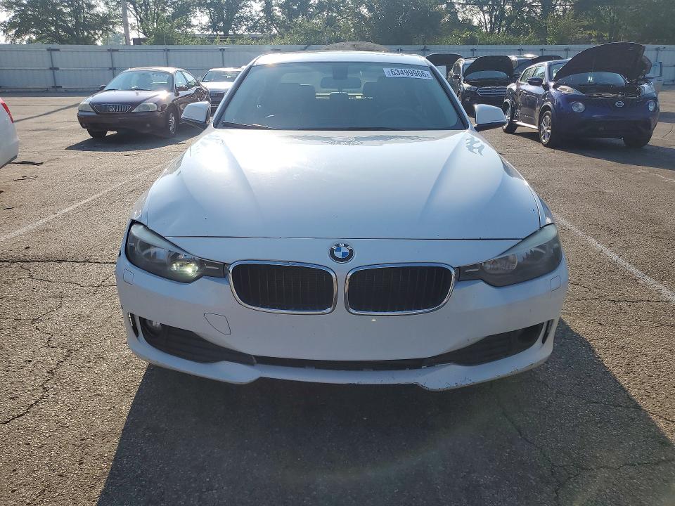 63499966 :رقم المزاد ، WBA3C3C57EF984794 vin ، 2014 Bmw 320 مزاد بيع