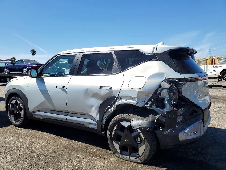 Продажа на аукционе авто 2027 Kia Seltos, vin: KNDEL3D33V7015111, номер лота: 65636266