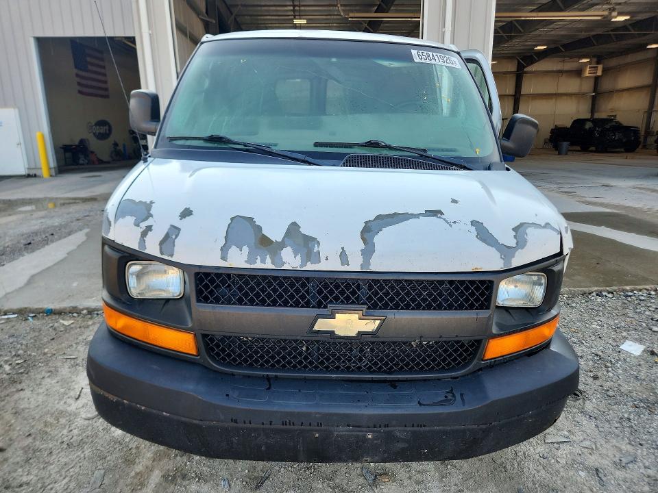 65841926 :رقم المزاد ، 1GCWGFFA4B1129770 vin ، 2011 Chevrolet Express 2500 مزاد بيع