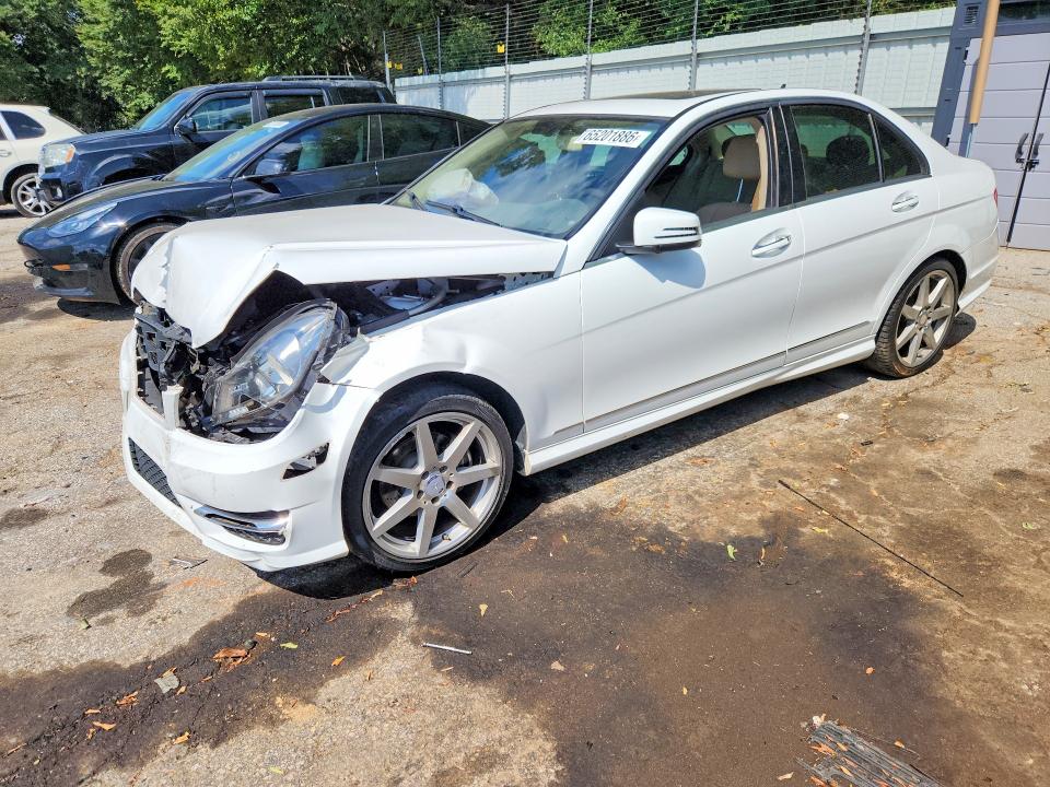 65201886 :رقم المزاد ، WDDGF4HBXEG248254 vin ، 2014 Mercedes-benz C مزاد بيع
