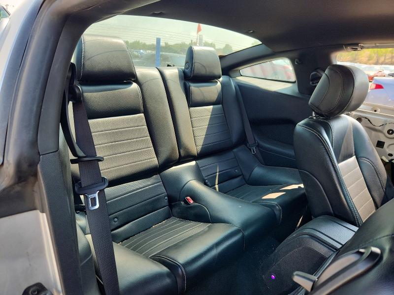 64454396 :رقم المزاد ، 1ZVBP8AM6D5238218 vin ، 2013 Ford Mustang مزاد بيع