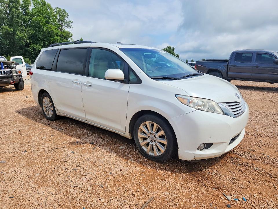 63601566 :رقم المزاد ، 5TDDK3DC6BS026782 vin ، 2011 Toyota Sienna مزاد بيع