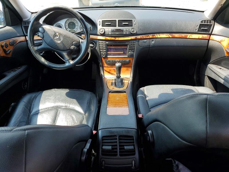 2009 Mercedes-benz E მანქანა იყიდება აუქციონზე, vin: WDBUF56X49B360826, აუქციონის ნომერი: 64409466