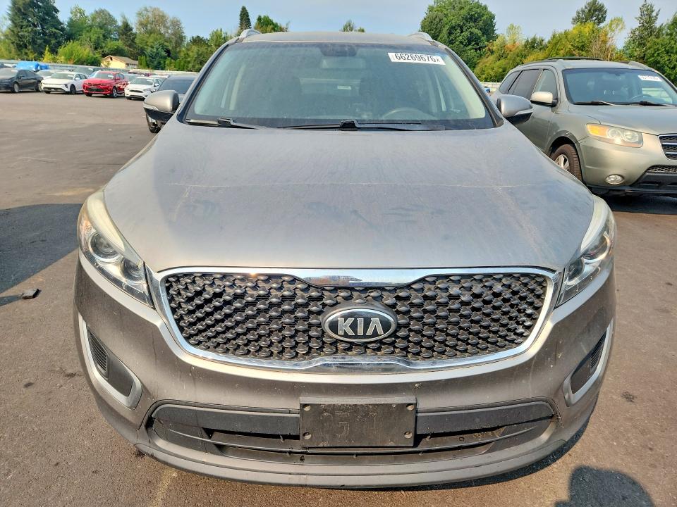 2017 Kia Sorento მანქანა იყიდება აუქციონზე, vin: 5XYPG4A38HG257150, აუქციონის ნომერი: 66269676
