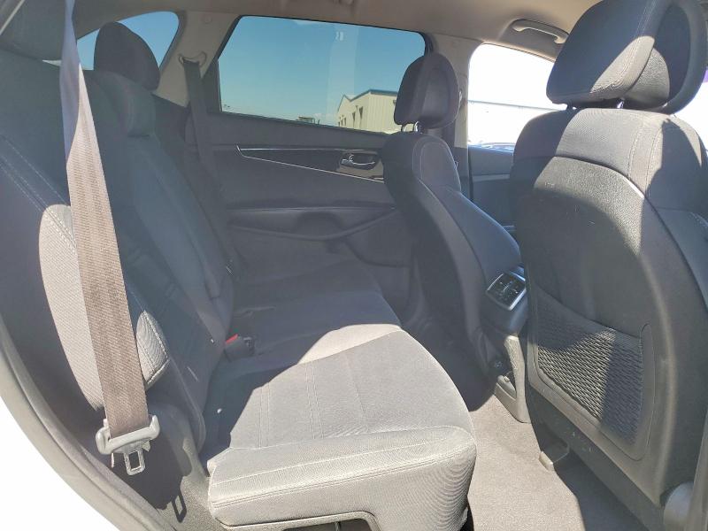 2016 Kia Sorento მანქანა იყიდება აუქციონზე, vin: 5XYPG4A34GG085472, აუქციონის ნომერი: 64934616