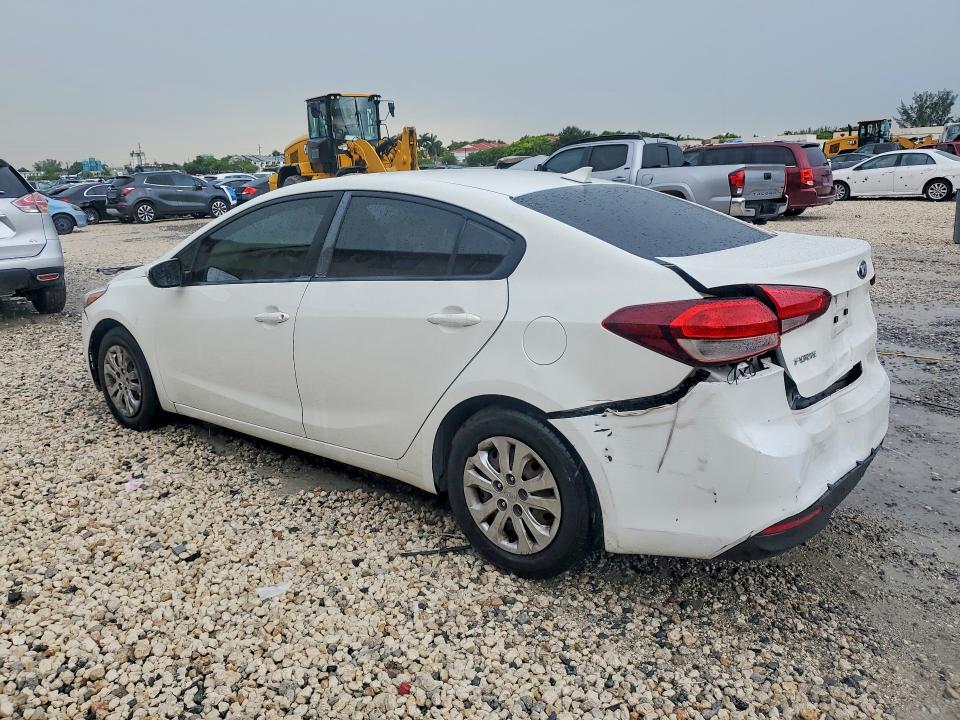 2017 Kia Forte მანქანა იყიდება აუქციონზე, vin: 3KPFK4A75HE143164, აუქციონის ნომერი: 63707766
