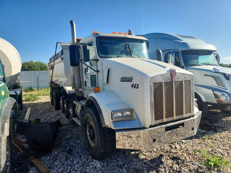 Продажа на аукционе авто 2006 Kenworth T800, vin: 1NKDXUTX56R118464, номер лота: 64712606