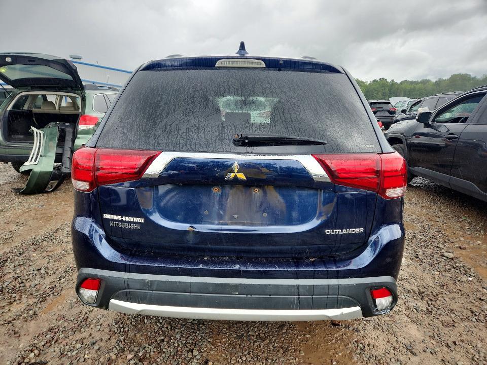 66164366 :رقم المزاد ، JA4AZ3A3XJJ003031 vin ، 2018 Mitsubishi Outlander مزاد بيع