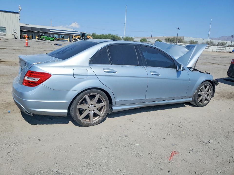 Продаж на аукціоні авто 2013 Mercedes-benz C, vin: WDDGF4HB6DR273431, номер лоту: 64643746