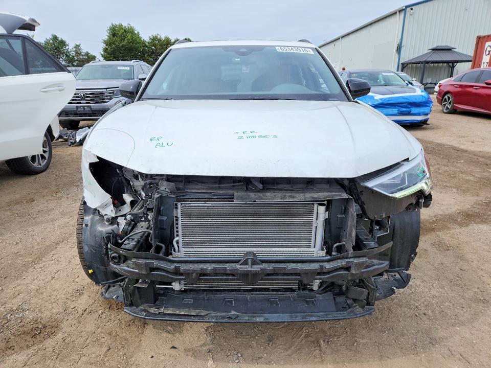 Продажа на аукционе авто 2025 Audi Q3, vin: WA1DECF31S1111556, номер лота: 65343916