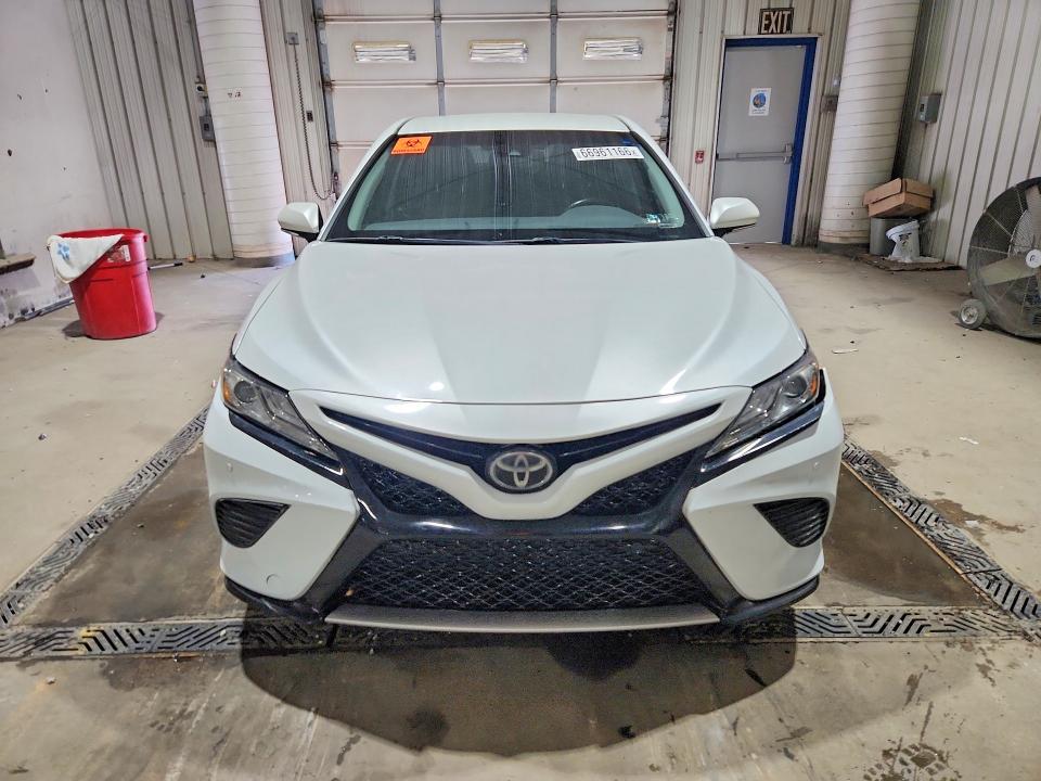 Продаж на аукціоні авто 2018 Toyota Camry, vin: 4T1B61HK6JU106039, номер лоту: 66961166