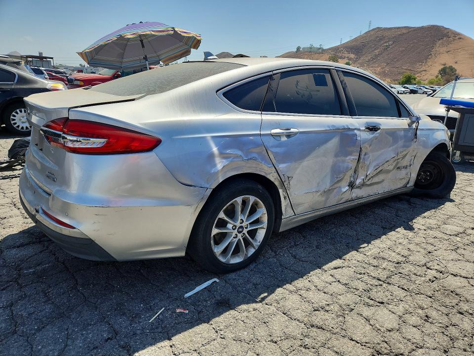 66508446 :رقم المزاد ، 3FA6P0MU5KR185562 vin ، 2019 Ford Fusion مزاد بيع