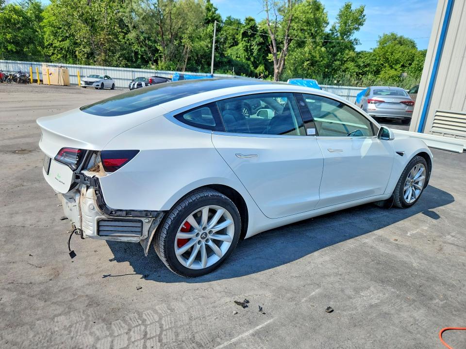 64443996 :رقم المزاد ، 5YJ3E1EB4LF618233 vin ، 2020 Tesla Model 3 مزاد بيع