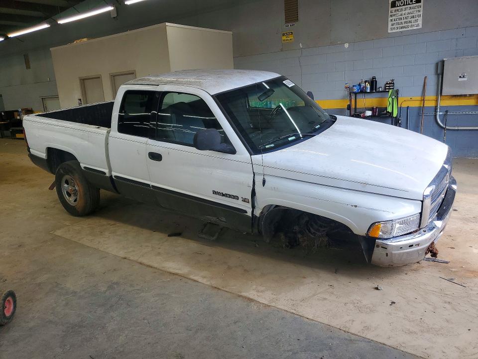 63899506 :رقم المزاد ، 3B7HF12Y9XG136191 vin ، 1999 Dodge Ram 1500 مزاد بيع