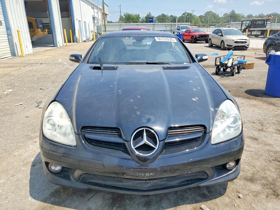 66703936 :رقم المزاد ، WDBWK56F85F054761 vin ، 2005 Mercedes-benz Slk مزاد بيع