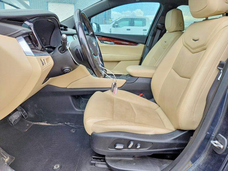 64837996 :رقم المزاد ، 1GYKNDRS1KZ242651 vin ، 2019 Cadillac Xt5 مزاد بيع