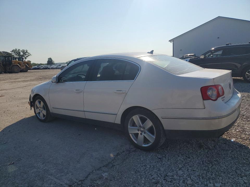 66869306 :رقم المزاد ، WVWAK73C18E211672 vin ، 2008 Volkswagen Passat مزاد بيع
