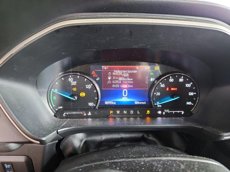 Продажа на аукционе авто 2022 Ford Escape, vin: 1FMCU0BZ6NUA12310, номер лота: 64573946