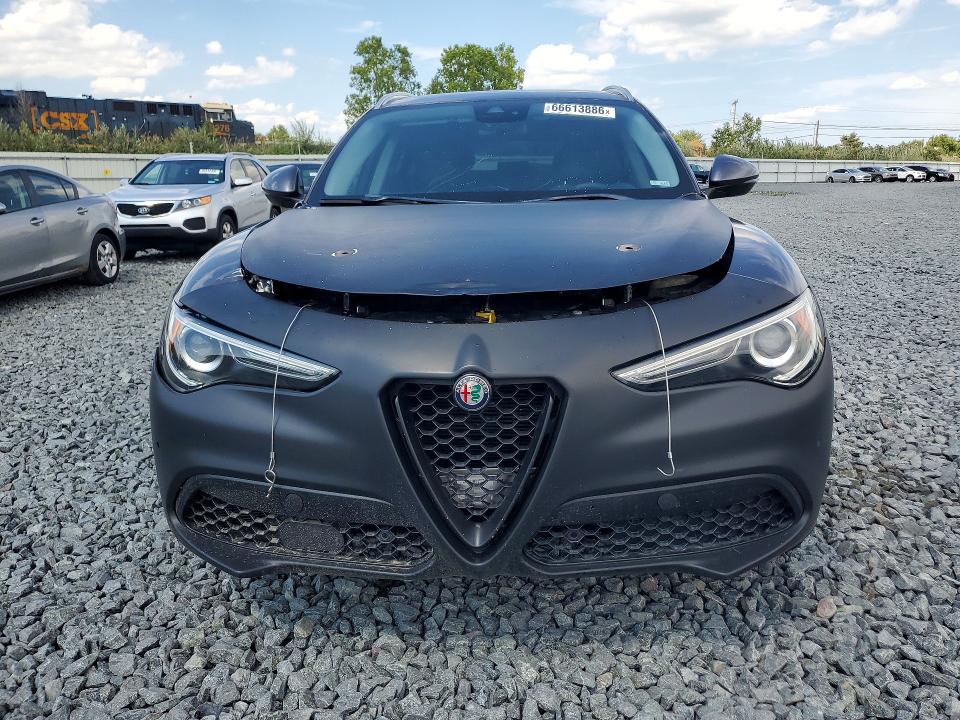 2018 Alfa Romeo Stelvio მანქანა იყიდება აუქციონზე, vin: ZASFAKANXJ7B83288, აუქციონის ნომერი: 66613886