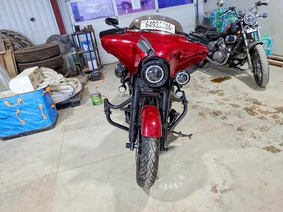 64933486 :رقم المزاد ، 1HD1KVC10JB659829 vin ، 2018 Harley-davidson Flhrxs مزاد بيع