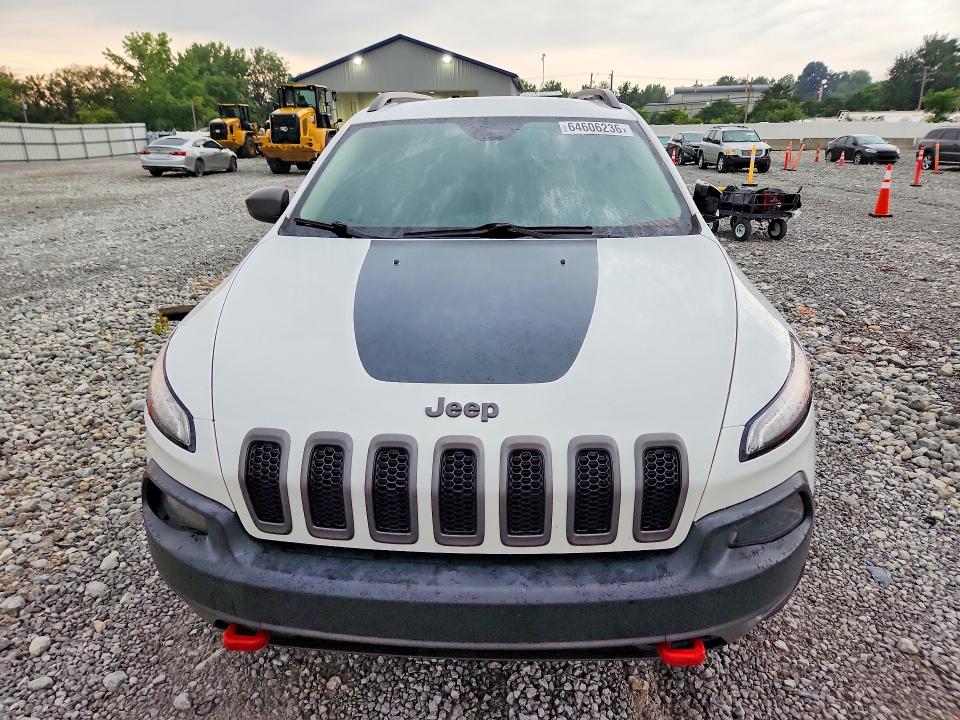 64606236 :رقم المزاد ، 1C4PJMBS6FW667436 vin ، 2015 Jeep Cherokee مزاد بيع