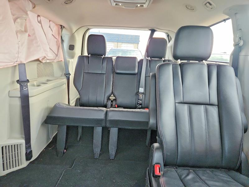 65941706 :رقم المزاد ، 2C4RC1BG3FR697368 vin ، 2015 Chrysler Town & Country مزاد بيع