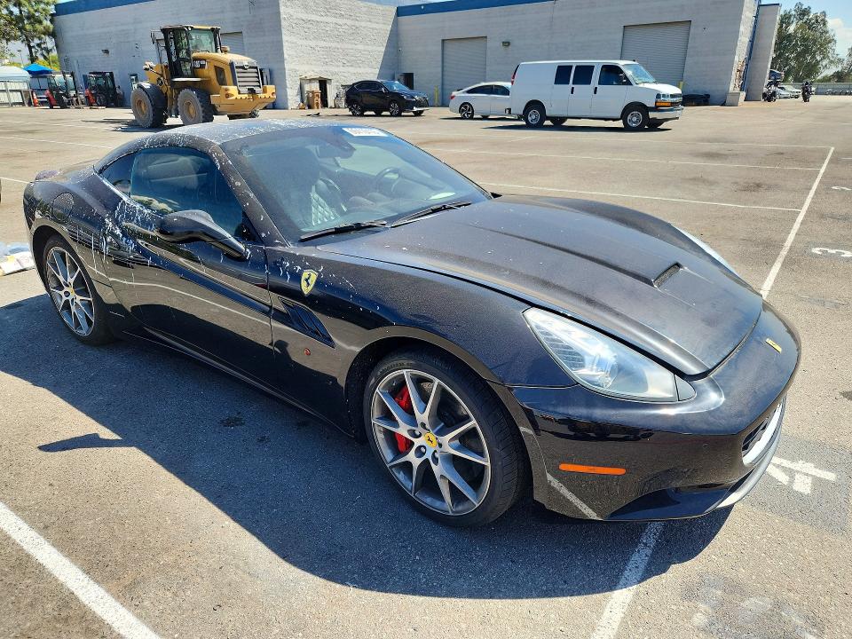 66416416 :رقم المزاد ، ZFF65LJA4A0174614 vin ، 2010 Ferrari California مزاد بيع
