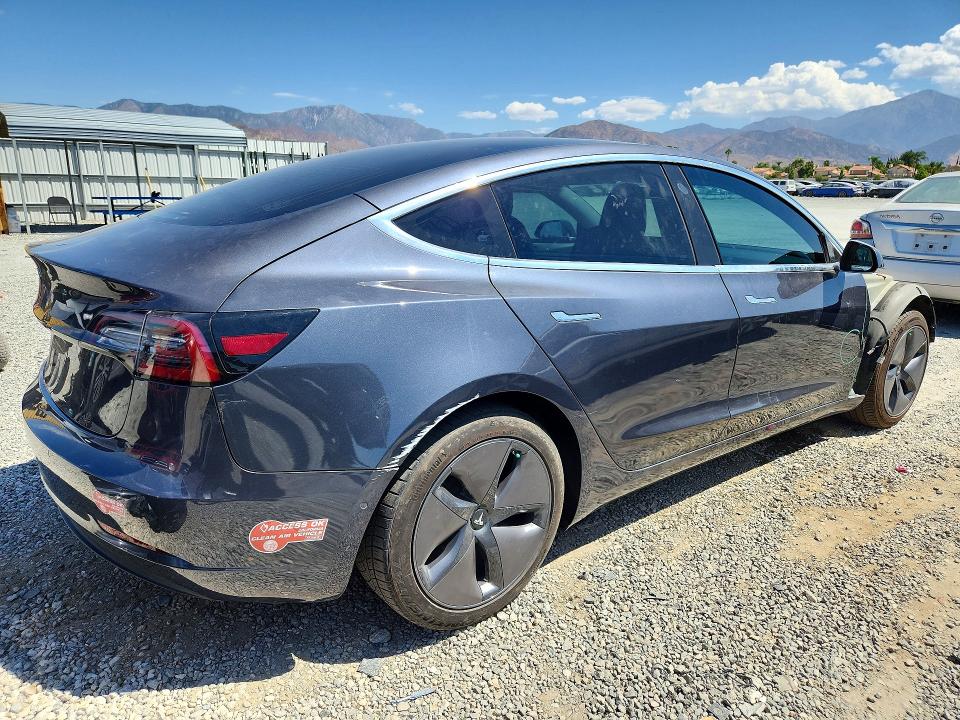 2018 Tesla Model 3 მანქანა იყიდება აუქციონზე, vin: 5YJ3E1EA5JF038512, აუქციონის ნომერი: 66203946