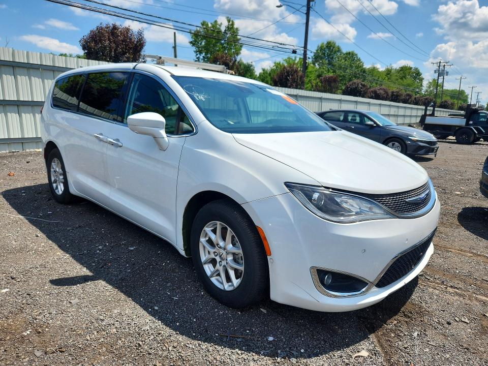 2020 Chrysler Pacifica მანქანა იყიდება აუქციონზე, vin: 2C4RC1FG1LR121719, აუქციონის ნომერი: 64303736