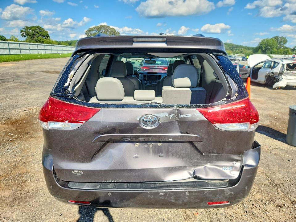 Продажа на аукционе авто 2013 Toyota Sienna, vin: 5TDYK3DC0DS386277, номер лота: 65624396