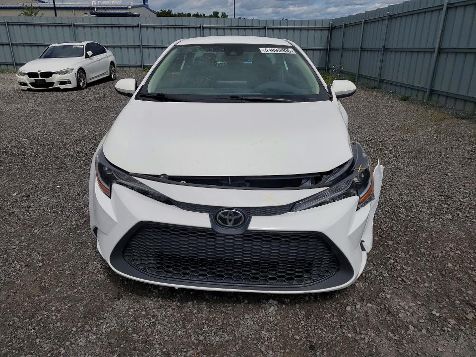 64895906 :رقم المزاد ، 5YFBPMBE6NP343610 vin ، 2022 Toyota Corolla مزاد بيع