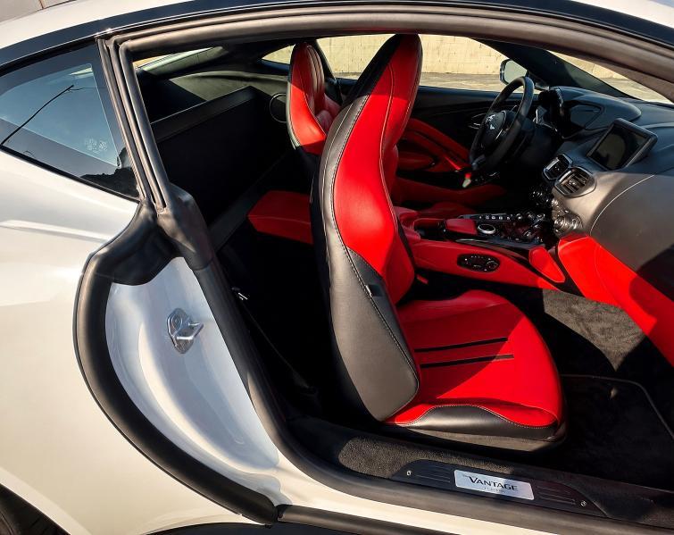 67555896 :رقم المزاد ، SCFSMGAW6PGN07660 vin ، 2023 Aston Martin Vantage مزاد بيع
