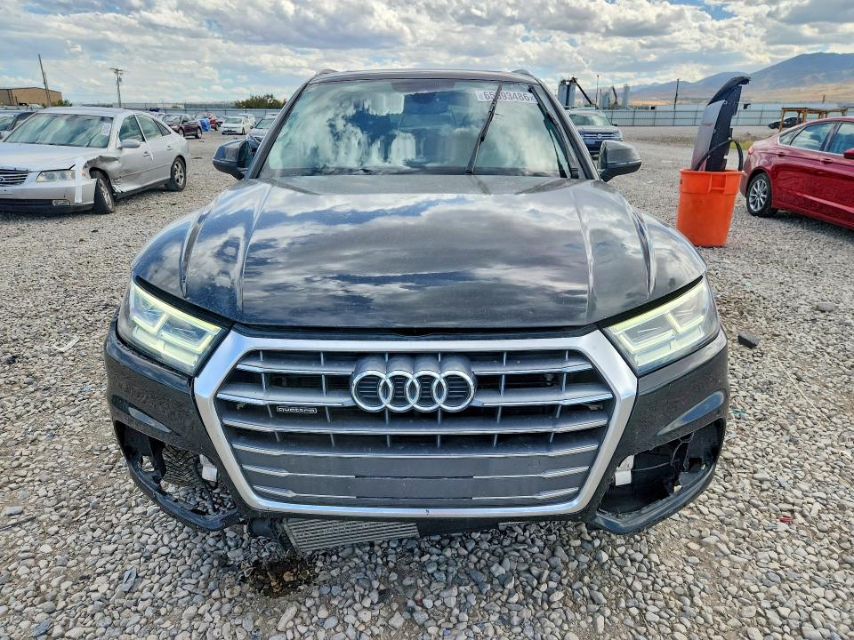 65693486 :رقم المزاد ، WA1BNAFY0J2102704 vin ، 2018 Audi Q5 مزاد بيع