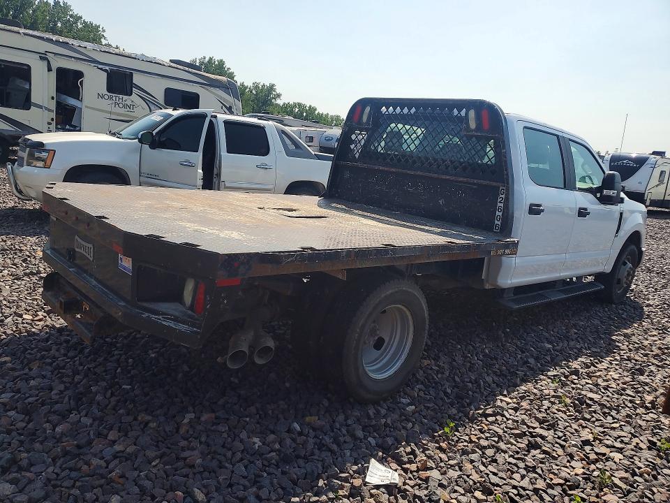 63658366 :رقم المزاد ، 1FD8W3GT1HEC82467 vin ، 2017 Ford F350 مزاد بيع