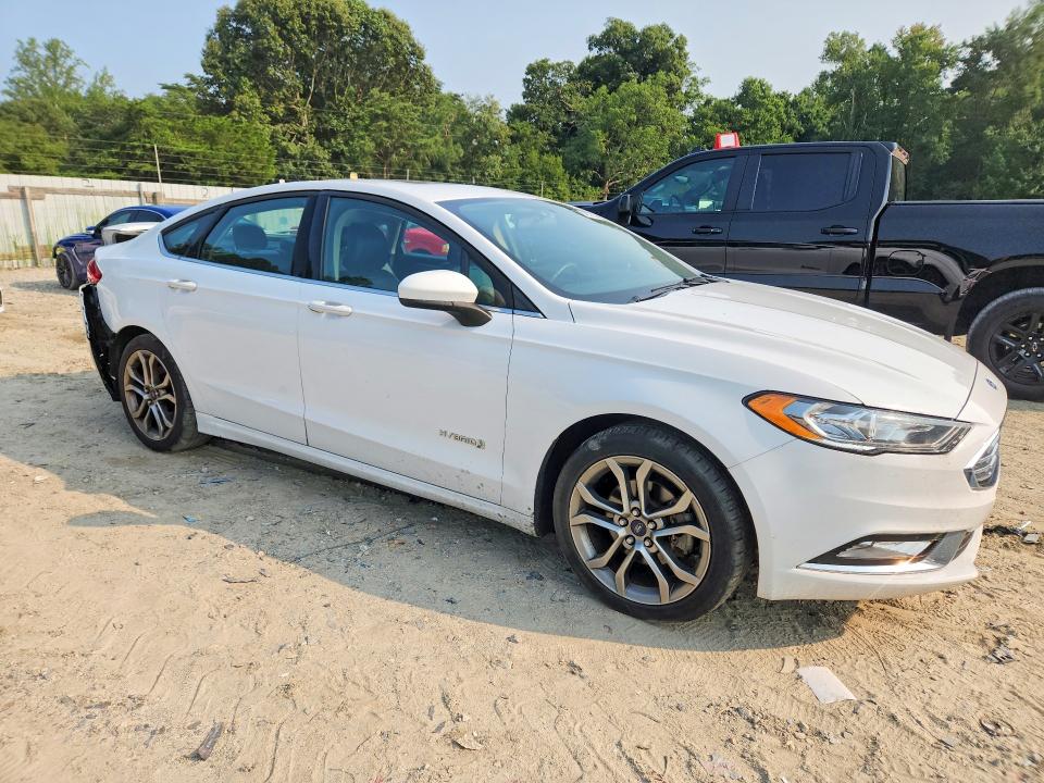 64297246 :رقم المزاد ، 3FA6P0LU7HR222525 vin ، 2017 Ford Fusion مزاد بيع
