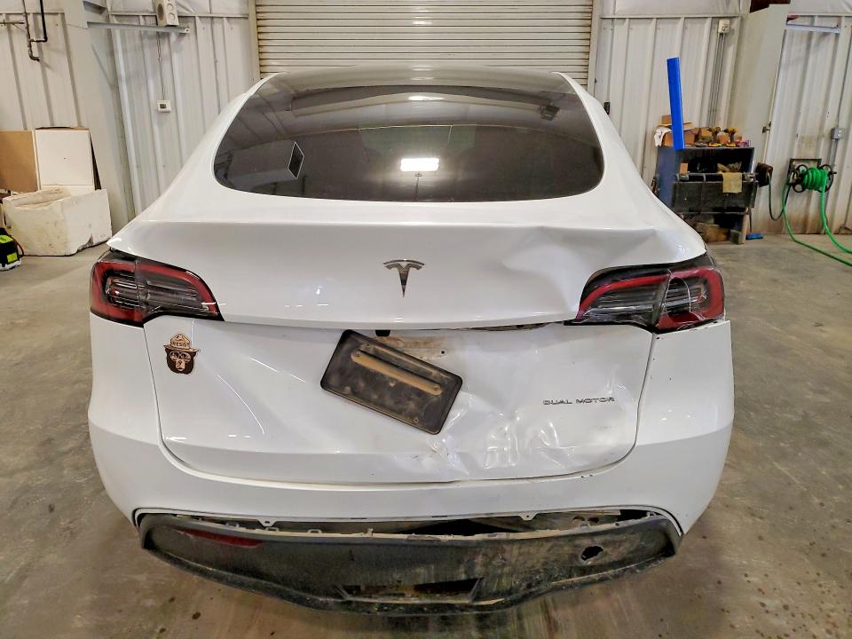 64099086 :رقم المزاد ، 7SAYGDEE2RA240059 vin ، 2024 Tesla Model Y مزاد بيع