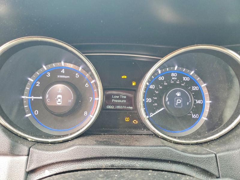 61743696 :رقم المزاد ، 5NPEC4AC0BH174413 vin ، 2011 Hyundai Sonata مزاد بيع