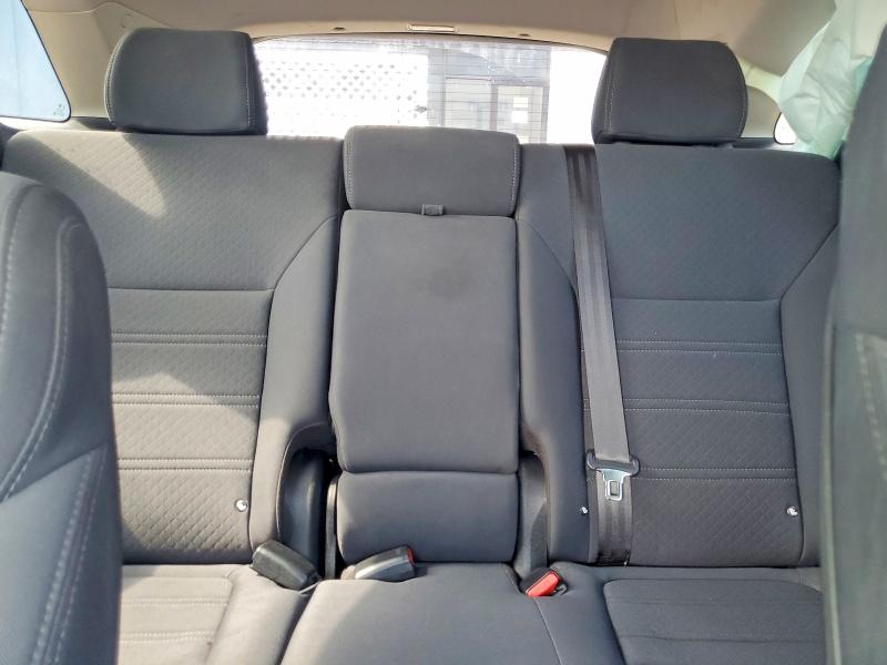2018 Kia Sorento მანქანა იყიდება აუქციონზე, vin: 5XYPG4A34JG416381, აუქციონის ნომერი: 64061236