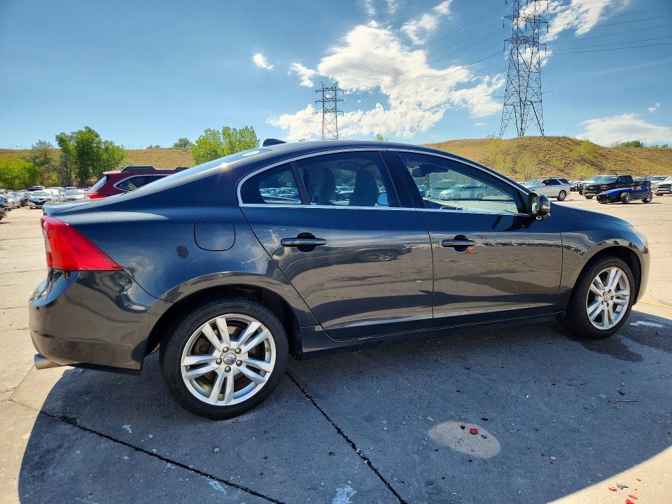 2013 Volvo S60 მანქანა იყიდება აუქციონზე, vin: YV1612FH1D2202463, აუქციონის ნომერი: 66359216