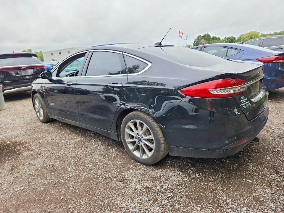 66245736 :رقم المزاد ، 3FA6P0PU1HR327328 vin ، 2017 Ford Fusion مزاد بيع