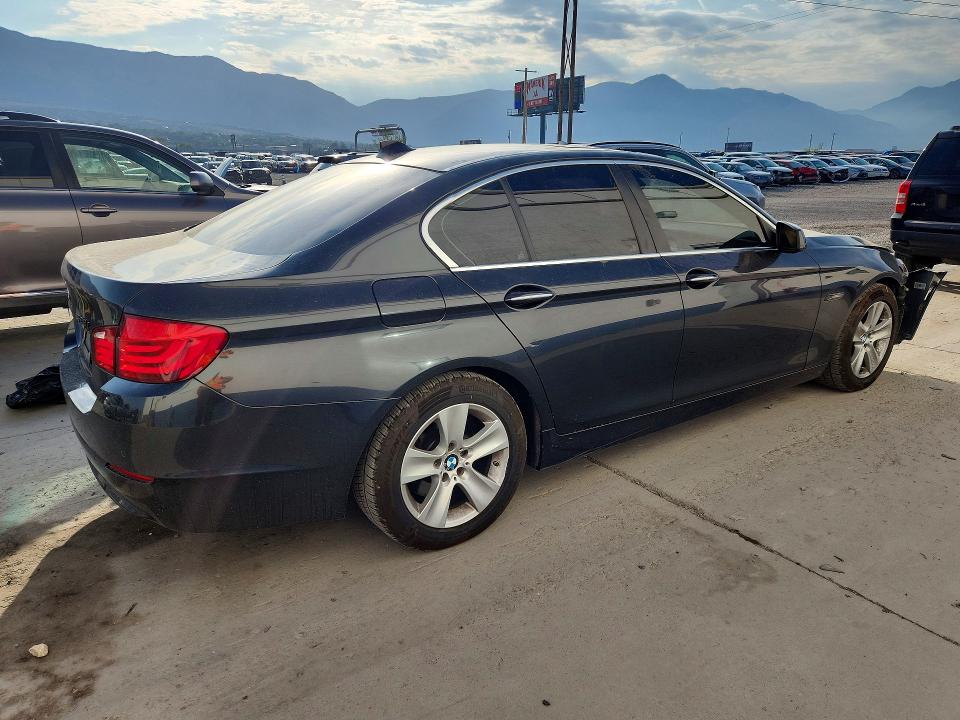 64489926 :رقم المزاد ، WBAFR1C50BC750901 vin ، 2011 Bmw 528 مزاد بيع