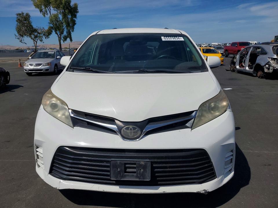 2019 Toyota Sienna მანქანა იყიდება აუქციონზე, vin: 5TDKZ3DC2KS013286, აუქციონის ნომერი: 65529836