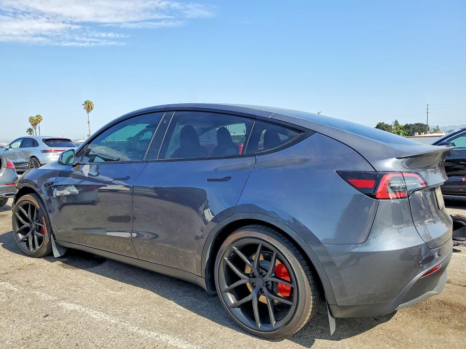 63896076 :رقم المزاد ، 7SAYGDEF1PF698166 vin ، 2020 Tesla Model  Y مزاد بيع
