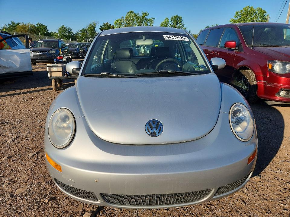 64340826 :رقم المزاد ، 3VWPG31C28M501479 vin ، 2008 Volkswagen New Beetle مزاد بيع