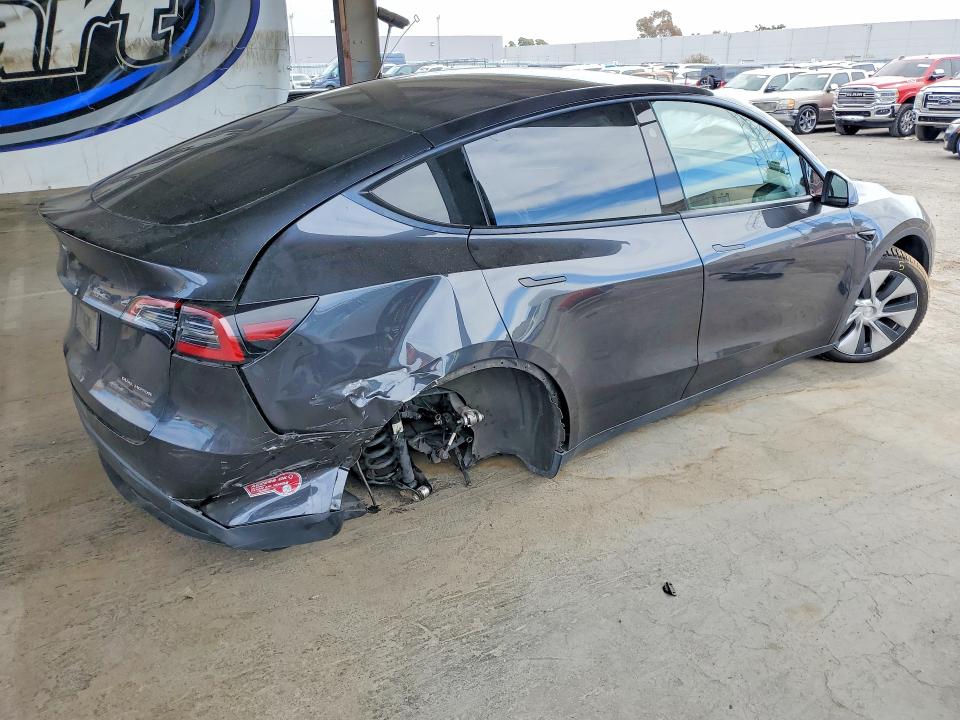 65392906 :رقم المزاد ، 7SAYGDEE2RF014123 vin ، 2024 Tesla Model Y مزاد بيع