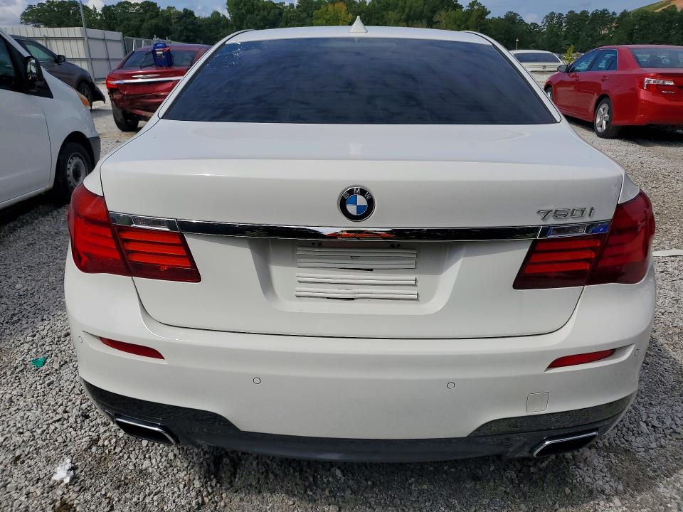2015 Bmw 750 მანქანა იყიდება აუქციონზე, vin: WBAYA8C57FD825375, აუქციონის ნომერი: 64255336